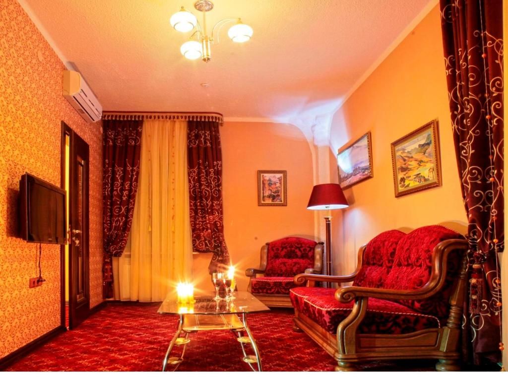 Отель Hotel Kilikiya Ужгород-57